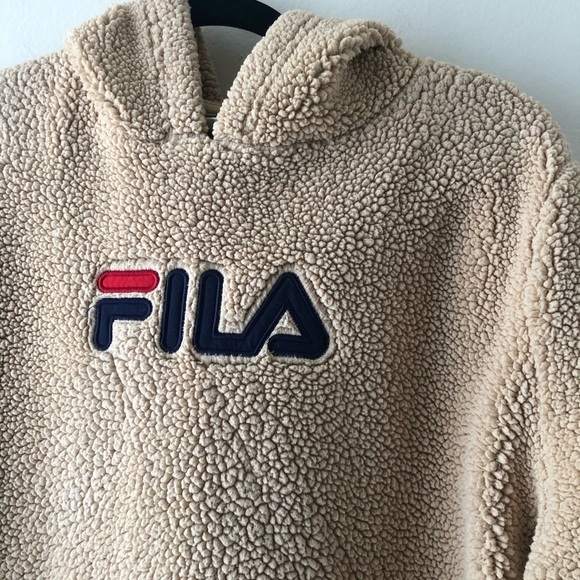 FILA x UO Camel Teddy Bear Cropped Hoodie - Picture 7 of 11